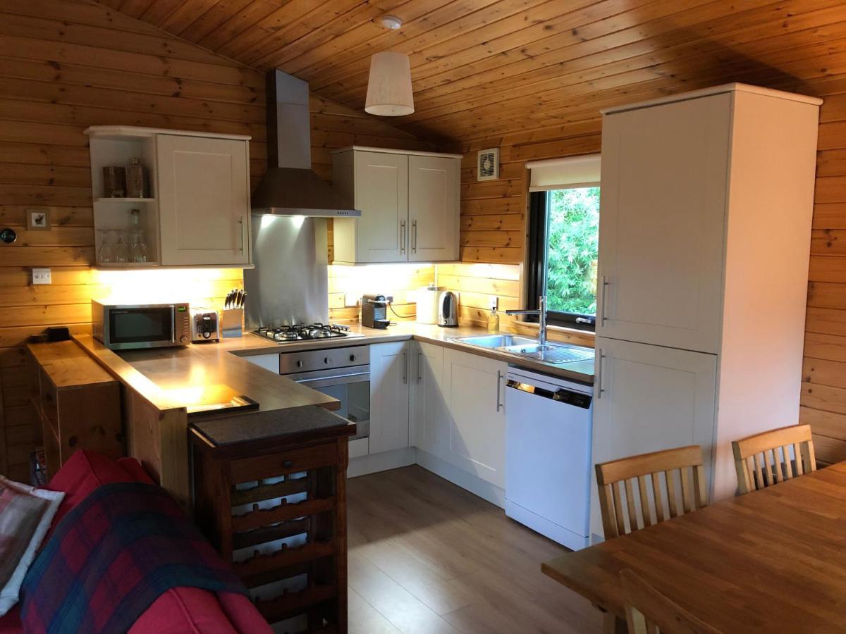 Balquhidder Braes Holiday Park Lodges, Mostly With Hot Tubs And Pet Friendly, Ev Facilities ล็อคเฮิร์นเฮด ภายนอก รูปภาพ