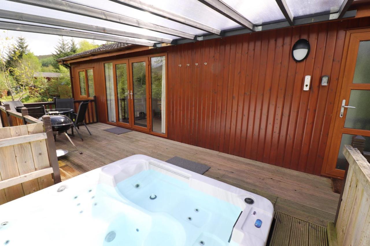 Balquhidder Braes Holiday Park Lodges, Mostly With Hot Tubs And Pet Friendly, Ev Facilities ล็อคเฮิร์นเฮด ภายนอก รูปภาพ