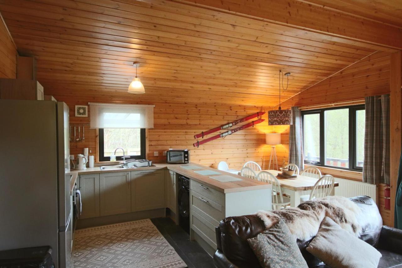 Balquhidder Braes Holiday Park Lodges, Mostly With Hot Tubs And Pet Friendly, Ev Facilities ล็อคเฮิร์นเฮด ภายนอก รูปภาพ