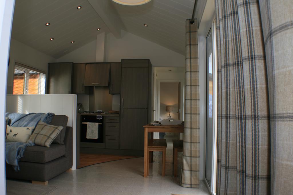 Balquhidder Braes Holiday Park Lodges, Mostly With Hot Tubs And Pet Friendly, Ev Facilities ล็อคเฮิร์นเฮด ภายนอก รูปภาพ