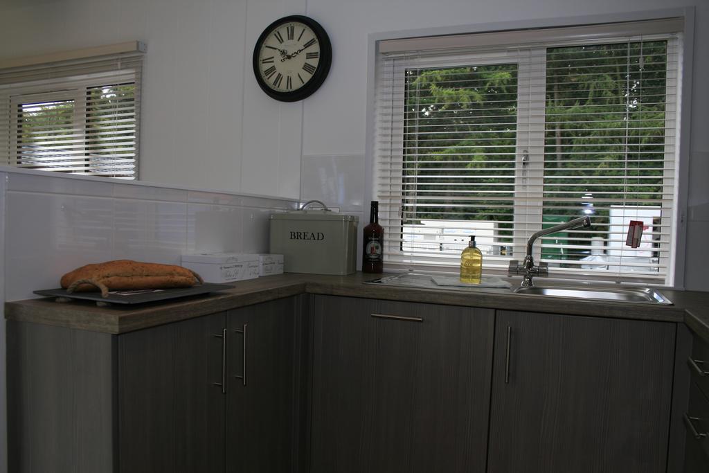 Balquhidder Braes Holiday Park Lodges, Mostly With Hot Tubs And Pet Friendly, Ev Facilities ล็อคเฮิร์นเฮด ภายนอก รูปภาพ